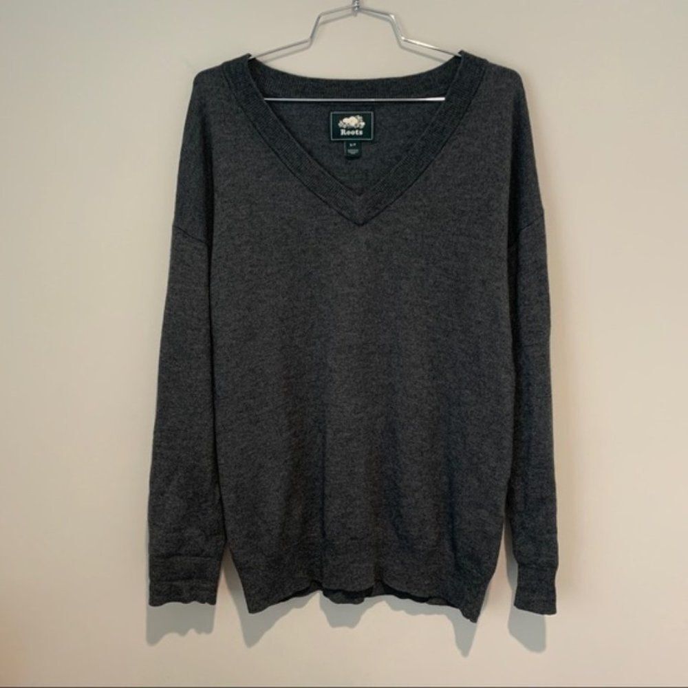 Gray Roots V neck Sweater Size Small